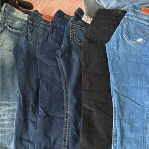Bundle of 6 jeans (Levi's, RSQ, True Religion)